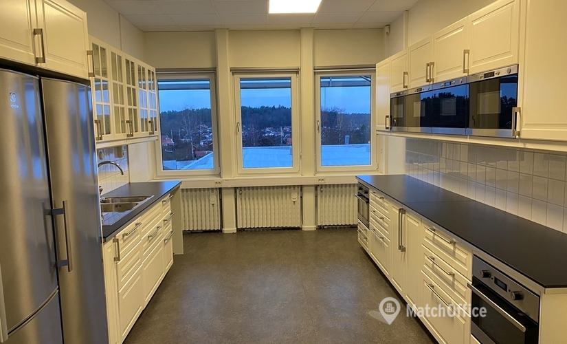 Kontorslokaler(Yta:653 m²)	för uthyrning i Linta gårdsväg 5, 168 74 Bromma. Inga extra avgifter | MatchOffice.se