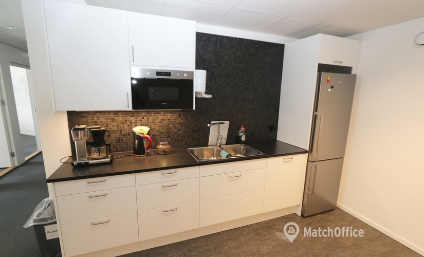 Kontorsrum(Yta:300 m²) att hyra i Gruvgatan, 35A, 421 30 Askim-Frölunda-Högsbo. WiFi-anslutning ingår | MatchOffice.se