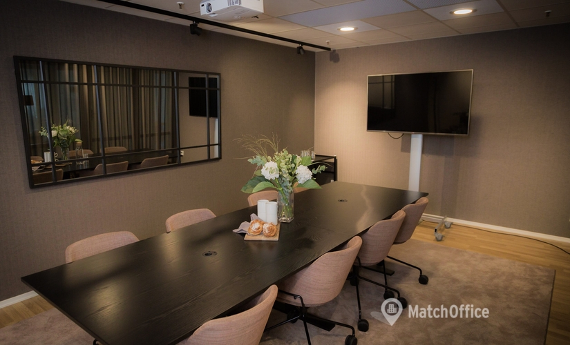 Affärscentrum(Yta:14 m²) att hyra i Klarabergsviadukten 70, 107 24 Norrmalm. Inga extra avgifter | MatchOffice.se