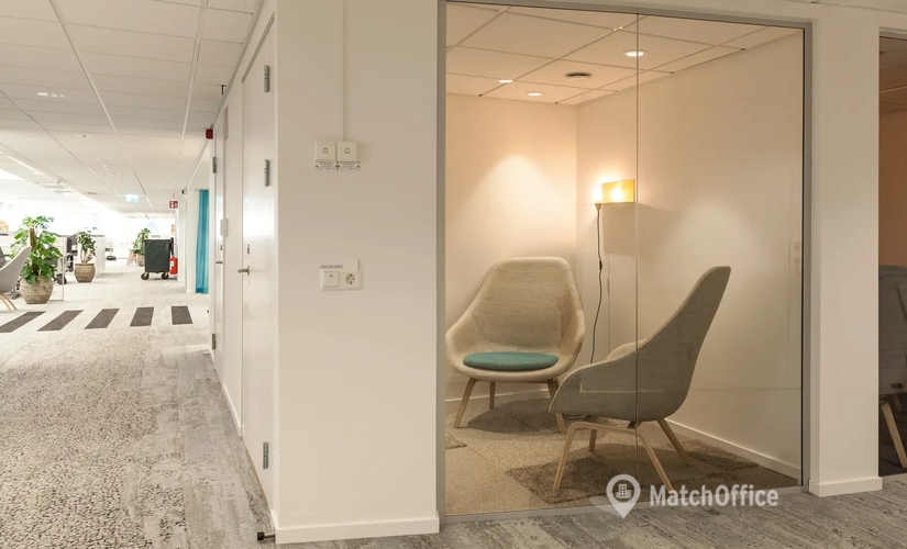 Företagshotell(Yta:6000 m²) för uthyrning i Strandbergsgatan 61, 112 51 Kungsholmen. WiFi-anslutning ingår | MatchOffice.se
