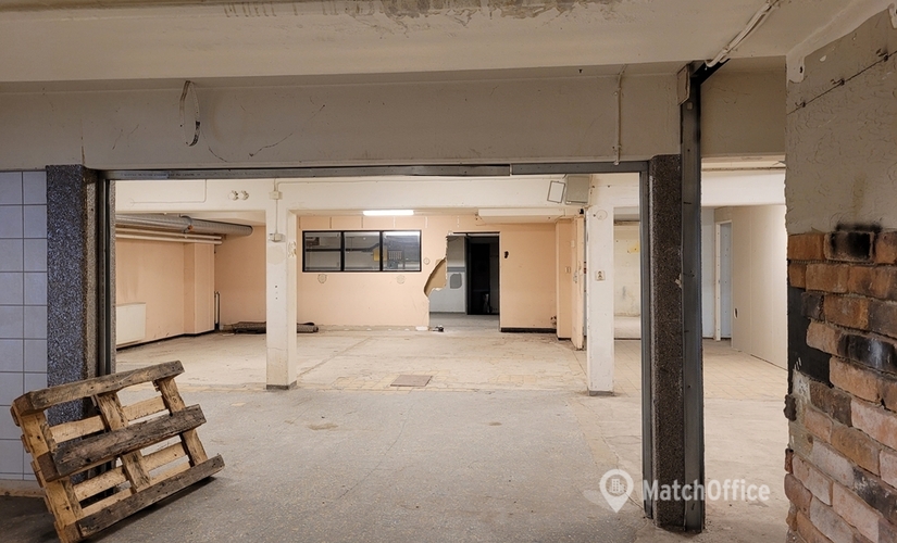 Lager(Yta:659 m²) att hyra i Norra Bulltoftavägen 65, 212 43 Husie. Inga extra avgifter | MatchOffice.se																	