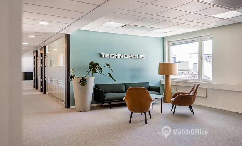 Kontorsplatser(Yta:480 m²)	för uthyrning i Kronborgsgränd 1, 164 46 Kista. Fullt utbud av faciliteter | MatchOffice.se