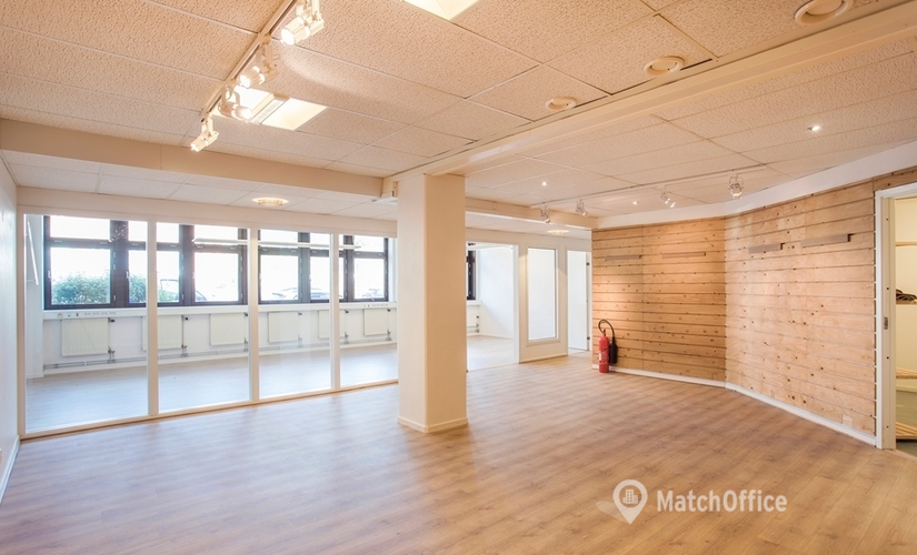 1351 m² Office warehouse up for rent in Sollentuna, Sollentuna (192 79) - 1 | MatchOffice.com