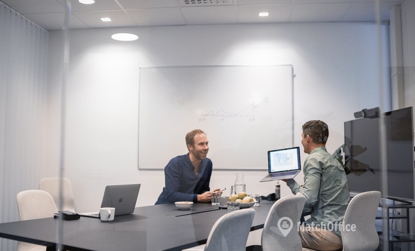 Affärscentrum(Yta:1400 m²) för uthyrning i Lindholmspiren 7, 417 56 Göteborg Lindholmen. Fullt utbud av faciliteter | MatchOffice.se