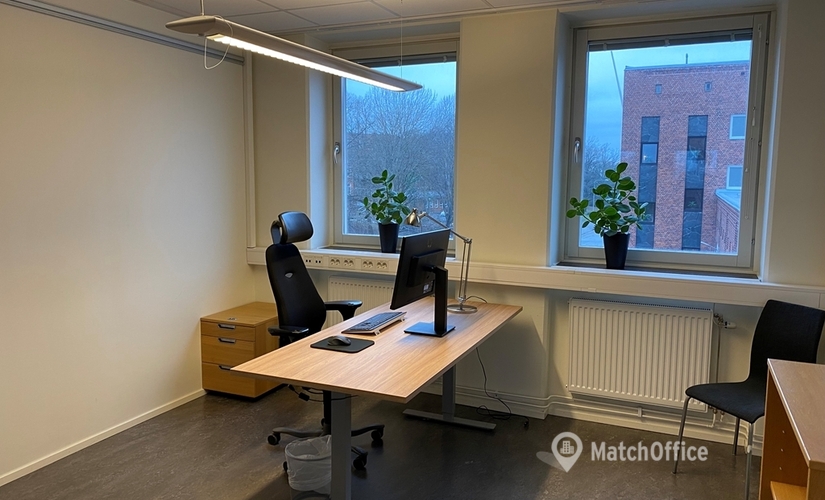 Kontorshotell(Yta:22 m²) för uthyrning i Lerkrogsvägen 21, 126 79 Hägersten. Handikappanpassad | MatchOffice.se