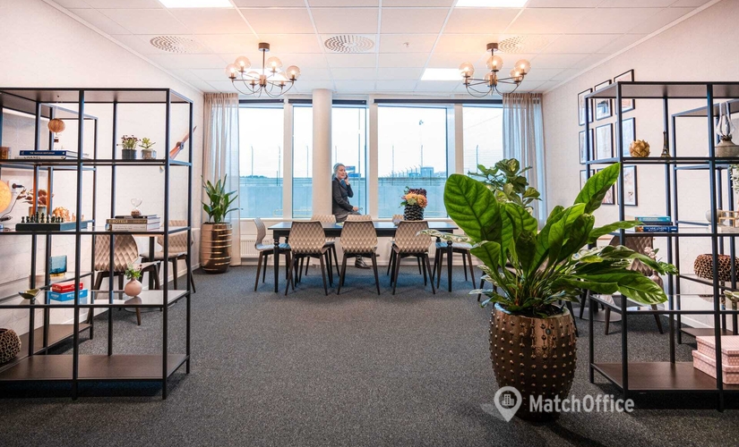 Företagshotell(Yta:400 m²) för uthyrning i Köpsvängen 10, 168 67 Bromma. Fullt utbud av faciliteter | MatchOffice.se