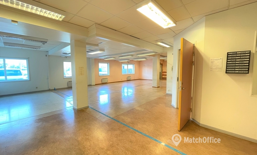 309 m² Commercial warehouse rental in Fargelanda, Centrumvägen 7 (458 30) - 1 | MatchOffice.com