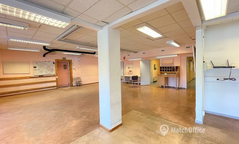 309 m² Commercial warehouse up for rent in Fargelanda, Centrumvägen 7 (458 30) - 2 | MatchOffice.com