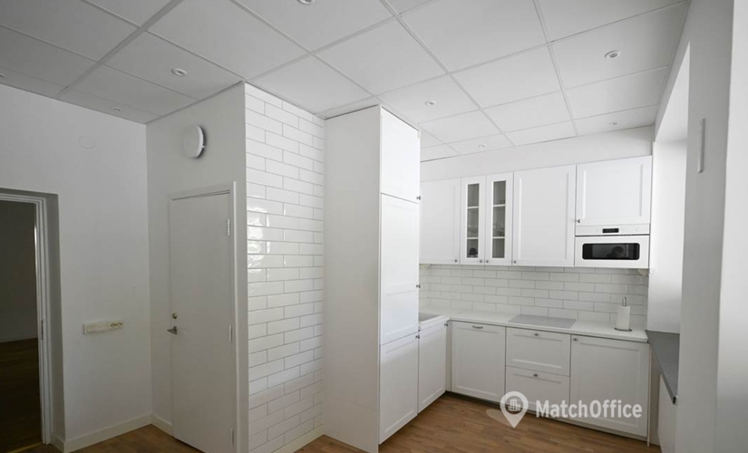 Kontorshotell(Yta:114 m²) för uthyrning i Klädesvägen 11, 168 76 Bromma. Fullt utbud av faciliteter | MatchOffice.se