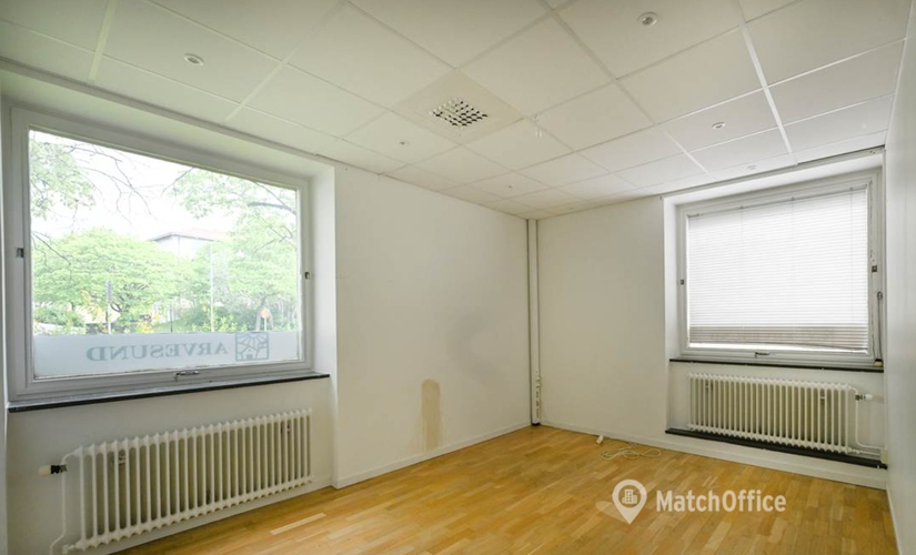 Kontorshotell(Yta:114 m²) att hyra i Klädesvägen 11, 168 76 Bromma. Bra läge | MatchOffice.se