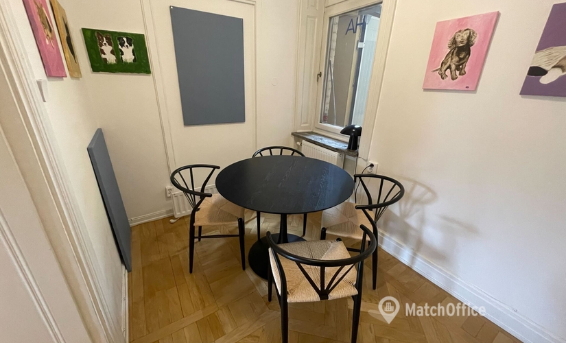 Kontorsplatser(Yta:25 m²)	att hyra i Tegnérgatan 1, 111 40 Norrmalm. WiFi-anslutning ingår | MatchOffice.se