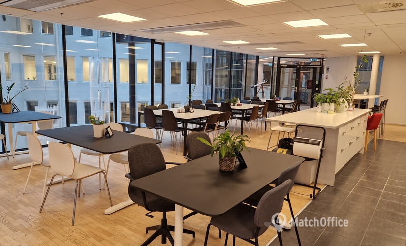 Flexibel arbetsplats(Yta:125 m²) att hyra i Östgötagatan 12, 116 25 Södermalm. Bra läge | MatchOffice.se