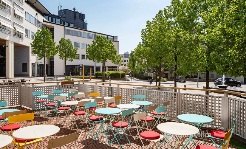 Kontor(Yta:137 m²) för uthyrning i Kronborgsgränd 17, 164 46 Kista. WiFi-anslutning ingår | MatchOffice.se