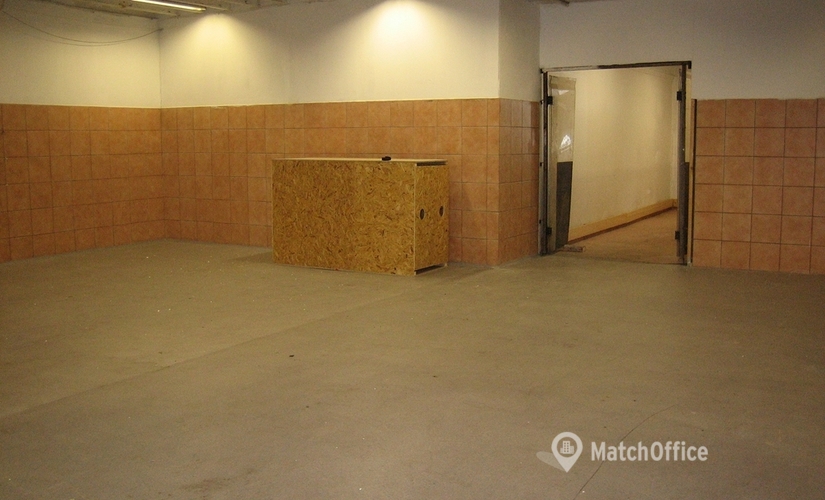 Lagerutrymme(Yta:362 m²) att hyra i Bristagatan 18a, 195 60 Sigtuna. Bra läge | MatchOffice.se