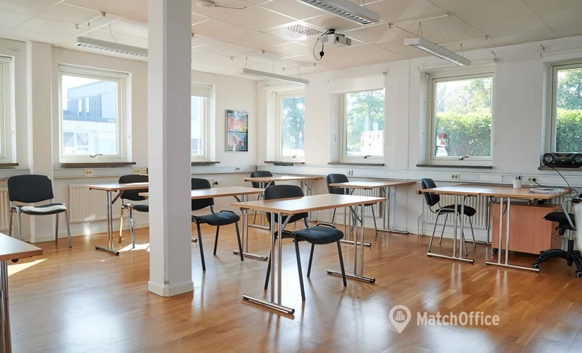 Kontorsrum(Yta:1046 m²)	att hyra i Västra Hindbyvägen 14, 214 58 Fosie. Lång- och korttidsuthyrning | MatchOffice.se