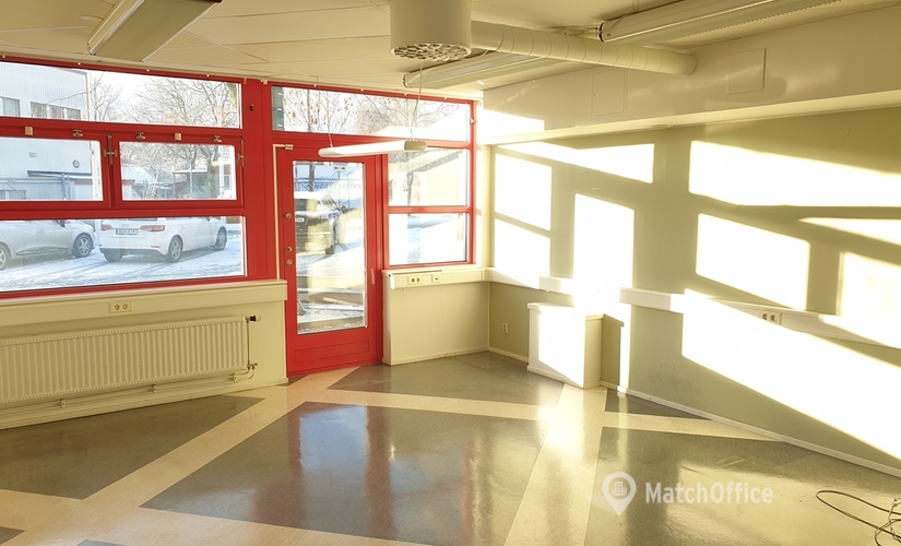 Industrilokal(Yta:2830 m²) att hyra i Stormbyvägen 6, 163 55 Norrmalm. Inga extra avgifter | MatchOffice.se