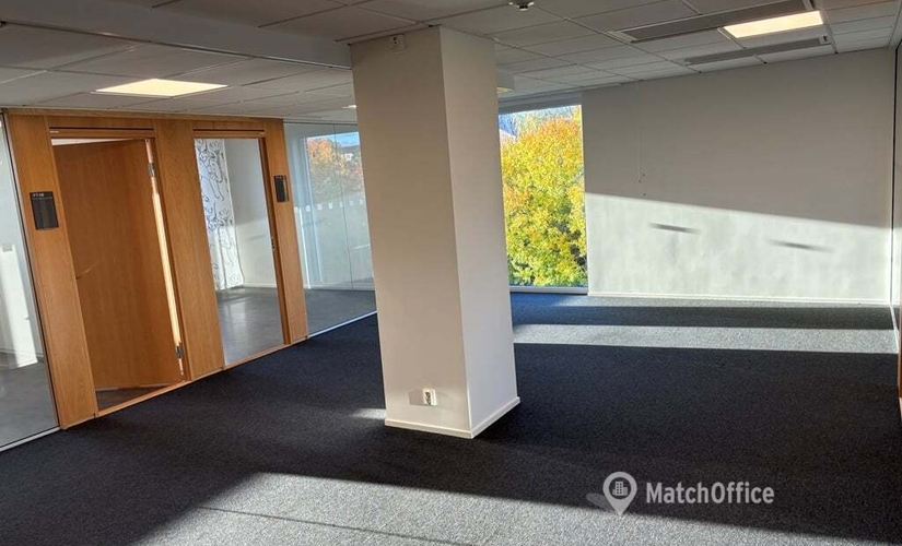 Kontorsplatser(Yta:288 m²) för uthyrning i Lerkrogsvägen 21, 126 79 Hägersten. Fullt utbud av faciliteter | MatchOffice.se