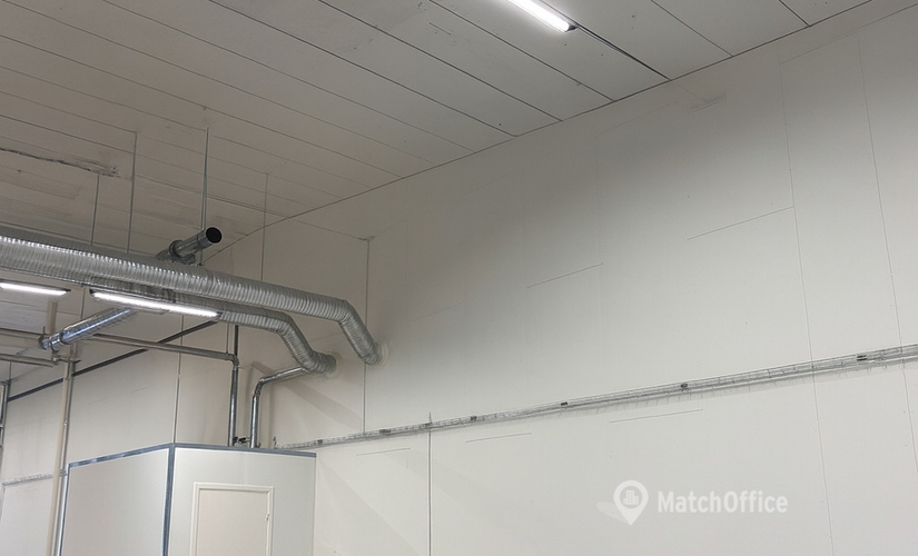 Lagerutrymme(Yta:268 m²) för uthyrning i Arlandastad, Bristagatan 16С, 195 60 Sigtuna. Inga extra avgifter | MatchOffice.se