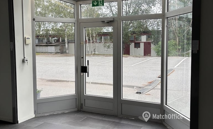 Lagerutrymme(Yta:420 m²) för uthyrning i Arlandastad, Bristagatan 16B, 195 60 Sigtuna. Lång- och korttidsuthyrning | MatchOffice.se