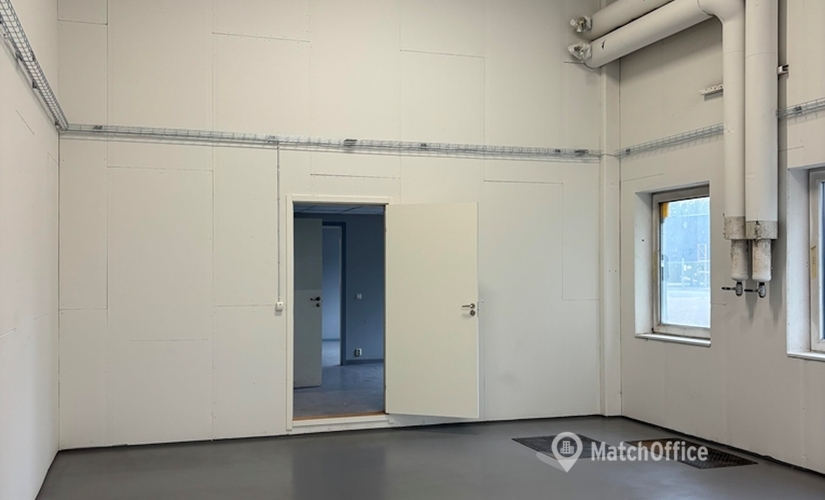 Lager(Yta:414 m²) att hyra i Arlandastad, Bristagatan 16С, 195 60 Sigtuna. Fullt utbud av faciliteter | MatchOffice.se