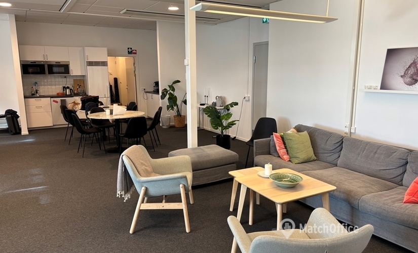 Kontorsplatser(Yta:260 m²)	att hyra i Solna, Råsundavägen 12, 169 67 Solna. WiFi-anslutning ingår | MatchOffice.se