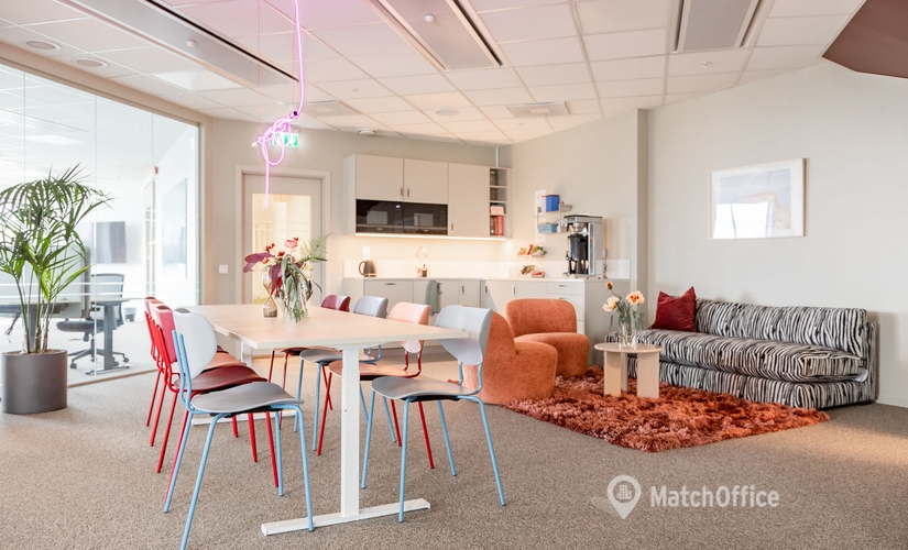 Flexibel arbetsplats(Yta:100 m²) för uthyrning i Carlsgatan 12A, 211 20 Malmö Centrum. Tillgång 24/7 | MatchOffice.se