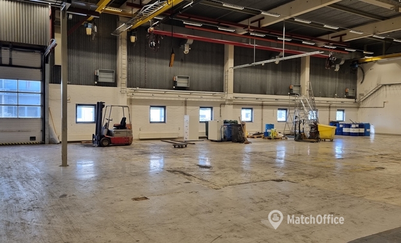 Industrilokal(Yta:4850 m²) för uthyrning i Västbergavägen 32, 126 30 Hägersten. Lång- och korttidsuthyrning | MatchOffice.se