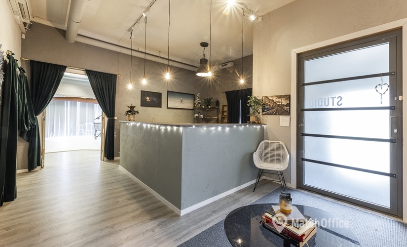 270 m² Warehouse storage up for rent in Molndal, Mölndal (431 35) - 2 | MatchOffice
