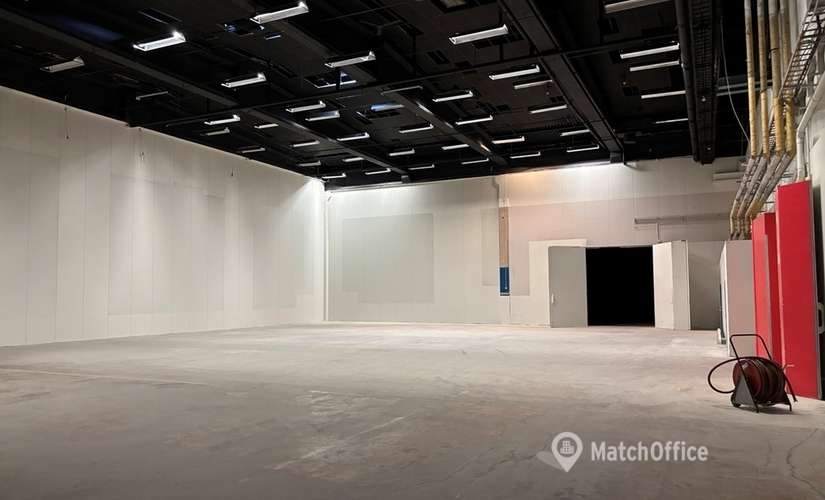 Lagerlokal(Yta:2599 m²) att hyra i Finspångsgatan 21, 163 53 Kista. Inga extra avgifter | MatchOffice.se