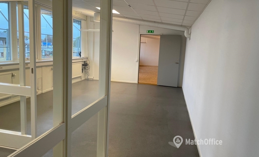 Företagshotell(Yta:155 m²) för uthyrning i Malmö, Cederströmsgatan 4, 212 39 Husie. Bra läge | MatchOffice.se