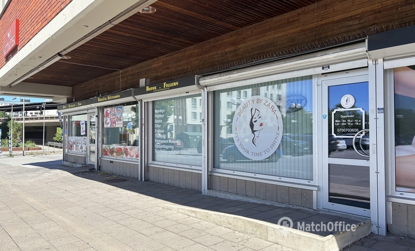 Butik(Yta:378 m²) för uthyrning i Bredängstorget 32, 127 32 Skärholmen. Inga extra avgifter | MatchOffice.se