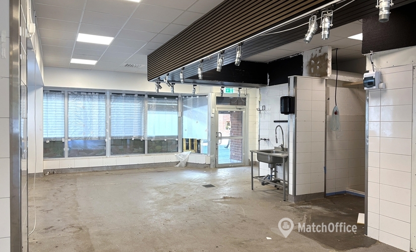 Butik(Yta:378 m²) för uthyrning i Bredängstorget 32, 127 32 Skärholmen. Bra val | MatchOffice.se