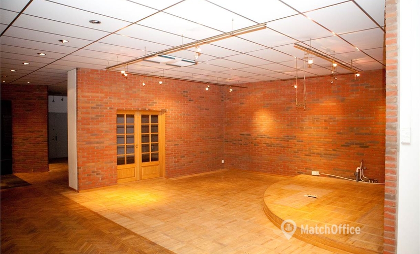 368 m² Commercial shop for rent in Malmo Centrum, Djäknegatan 4 (211 35) - 1 | MatchOffice.com