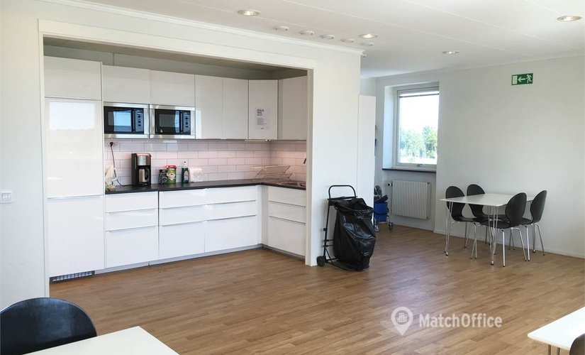 Företagshotell(Yta:410 m²) att hyra i Bjurögatan 48, 211 24 Malmö Norr. Tillgång 24/7 | MatchOffice.se