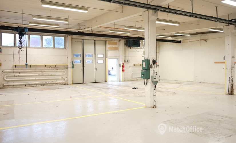 371 m² Commercial warehouse for rent in Stockholm Norrort, Arlandastad (195 60) - 1 | MatchOffice.com