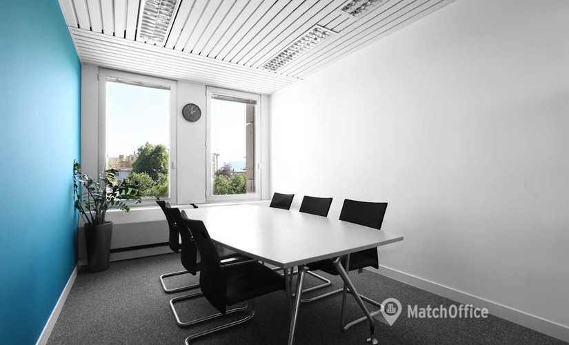 10 m² Business center in Ljubljana, Trg. Republike 3 (1000) - 2 | MatchOffice.com