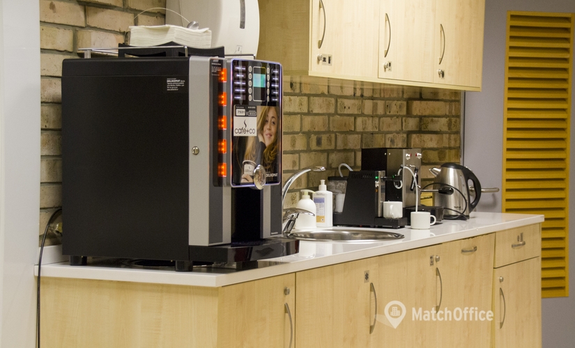 250 m² Business center building available to rent in Ljubljana, Trg. Republike 3 (1000) - 5 | MatchOffice