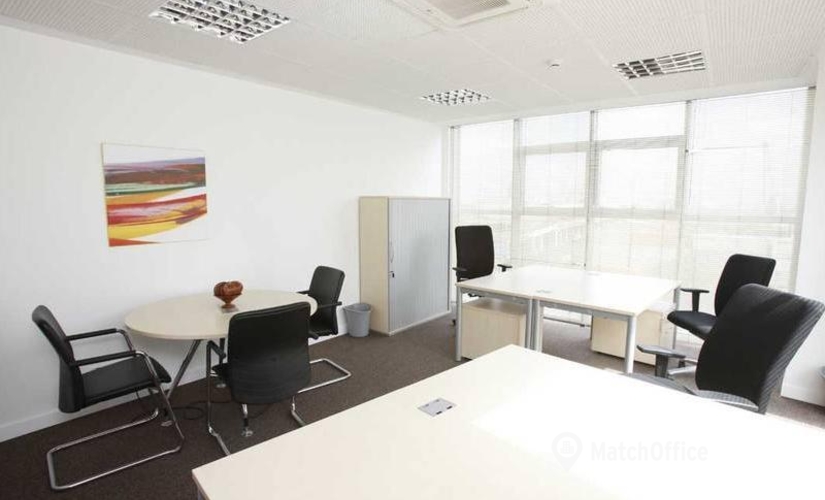 50 m² Business center in Dakar, Azur 15 Building (00000) - 2 | MatchOffice.com
