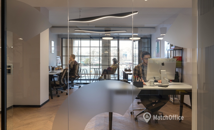 30 m² Business park in Fatih, Ragıp Gümüşpala Caddesi No 29 Eminönü (34320) - 1 | MatchOffice.com