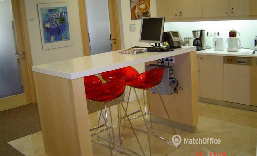 678 m² Shared workspace  in Istanbul City Center, Rüzgarlıbahçe Mahallesi Kavak Sokak (34805) - 1 | MatchOffice.com