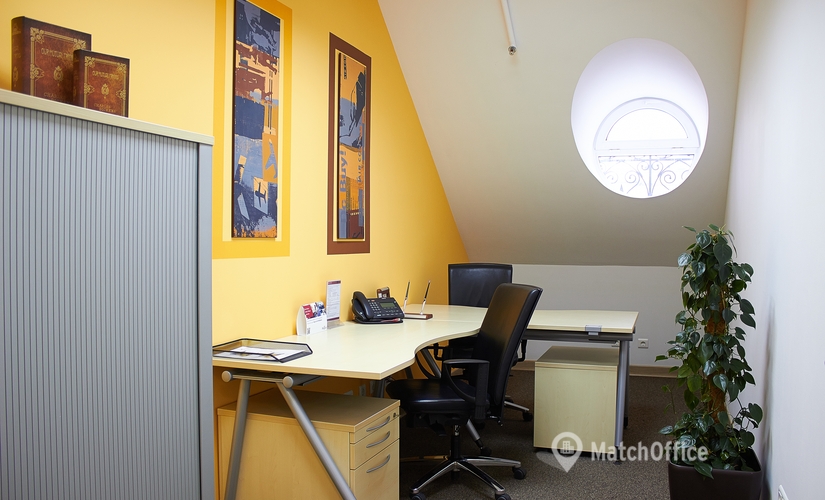 Коворкінг вулиця Петра Сагайдачного 25B 04070 Подільський район