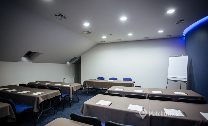 Book a 80 m² Conference room in Lviv, площа Євгена Петрушевича 1 (79005) - 2 | MatchOffice.com