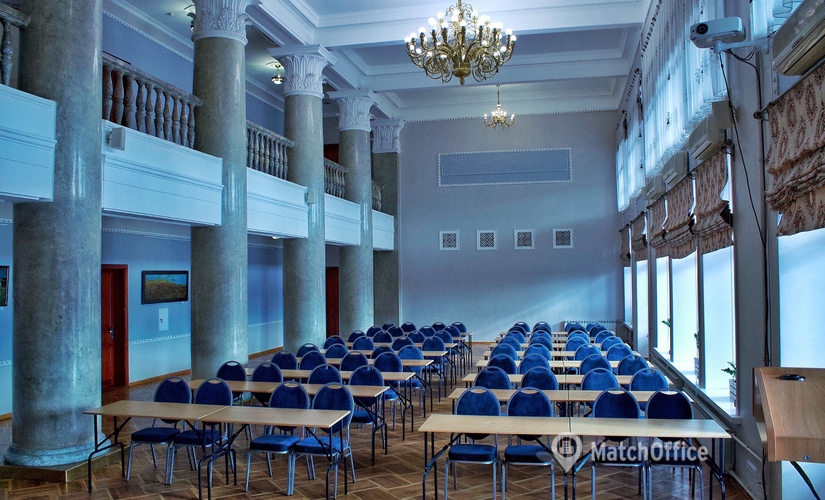 Book a 150 m² Meeting room in Pechersky district, Khreschatyk Street 7/11 (02000) - 1 | MatchOffice