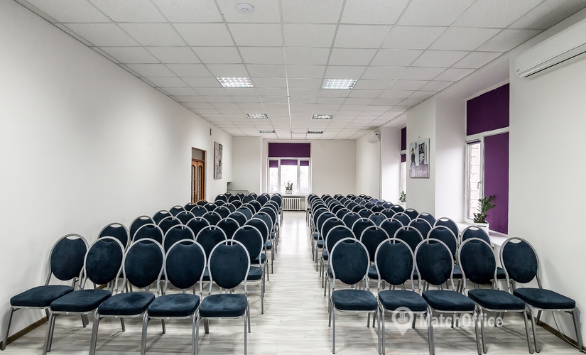 Book a 100 m² Conference space in Pechersky district, Khreschatyk Street 7/11 (02000) - 0 | MatchOffice.com
