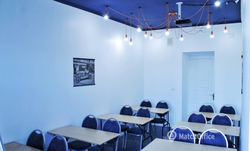 Book a 35 m² Convention center in Pechersky district, Khreschatyk Street 7/11 (02000) - 1 | MatchOffice.com