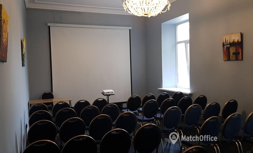 Book a 40 m² Convention center in Pechersky district, вул. Небесної сотні (02000) - 2 | MatchOffice.com