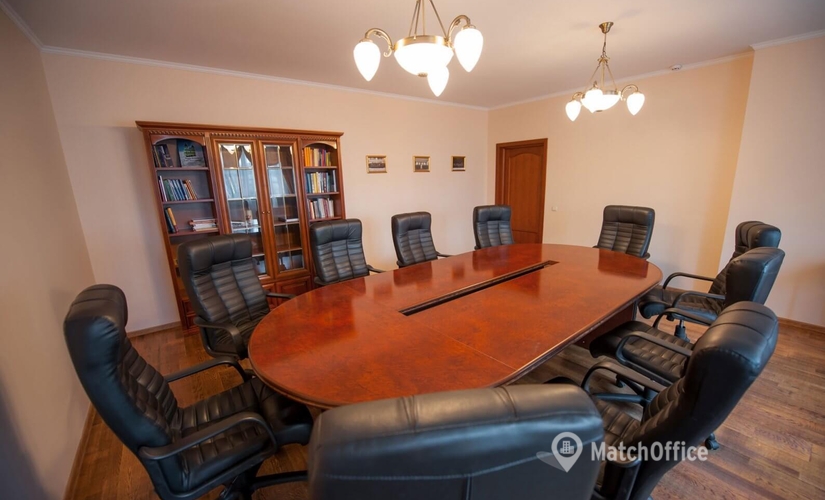 Choose a 35 m² Meeting room in Івано-Франківськ, Viacheslava Chornovola Street 7 (76019) - 1 | MatchOffice.com