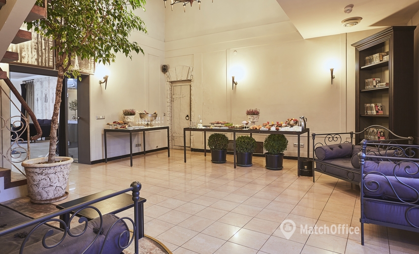 Book a 100 m² Convention center in Podolsky district, Vozdvyzhens'ka Street 60 A (04071) - 3 | MatchOffice.com