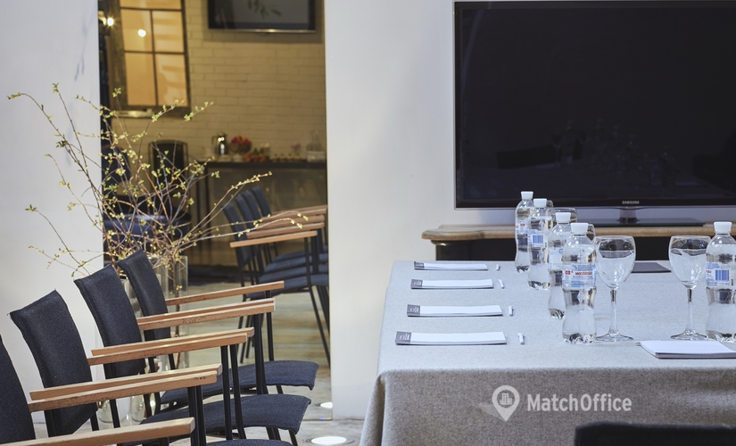 Конференц-зал Vozdvyzhens'ka Street 60 А,B 04071 Подільський район