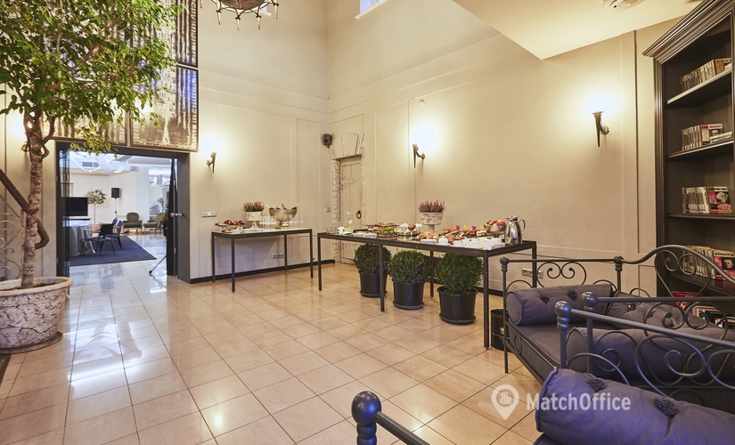 Choose a 36 m² Convention center in Podolsky district, Vozdvyzhens'ka Street 60 A (04071) - 3 | MatchOffice